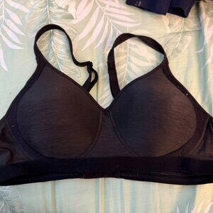 Hanes underwire lightly lined bra